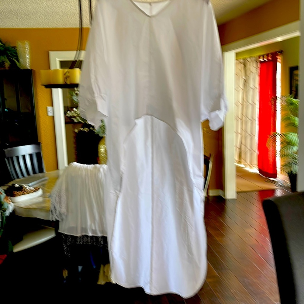 Stylish white top!